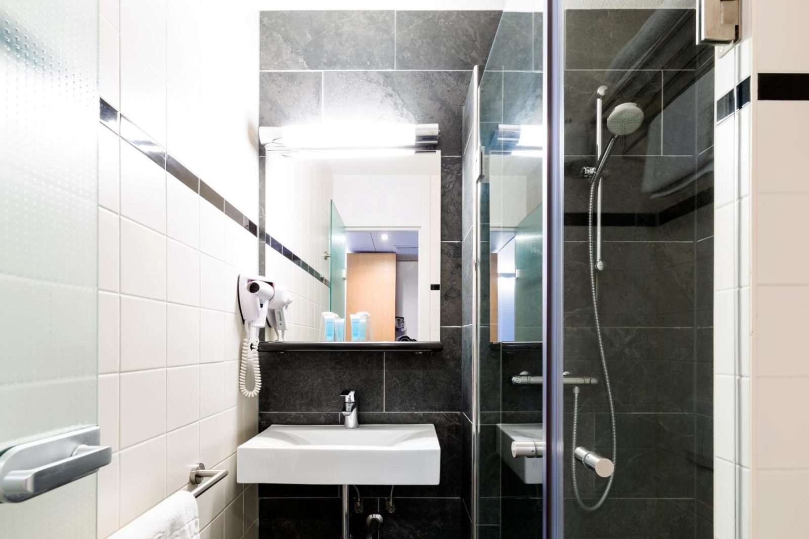 Bastion Hotel Groningen — photo 3